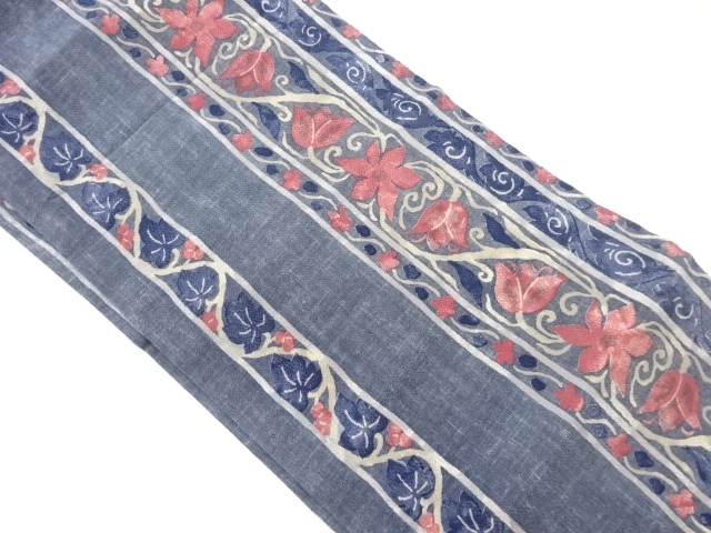 縮緬地縦縞に花唐草模様織出し名古屋帯